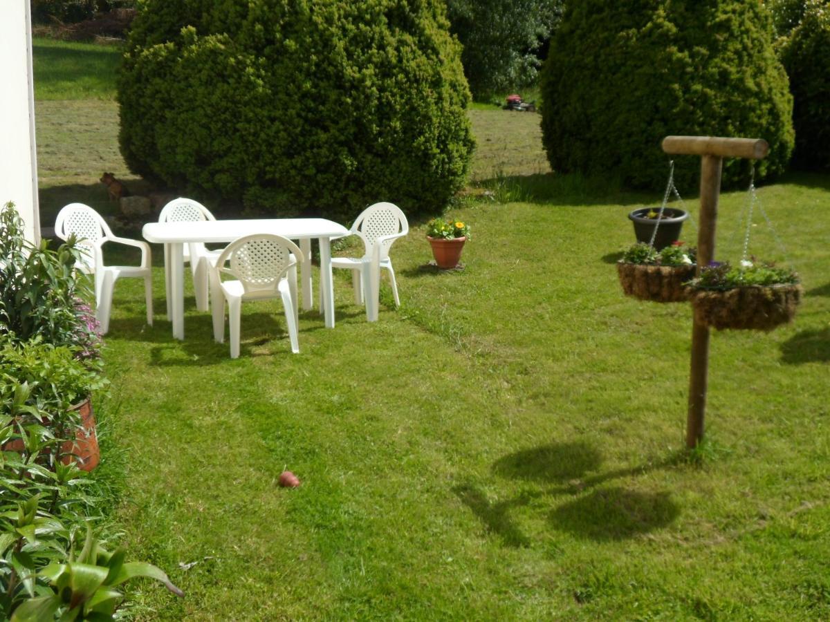Riverside Bed And Breakfast Huelgoat Exteriör bild